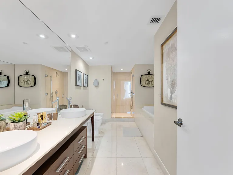 475 Brickell Ave #3515 — Photo 14