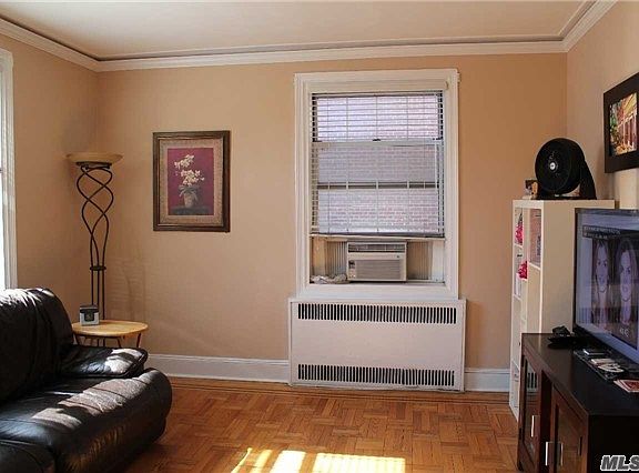 3rd image of 117-01 Park Ln S APT D3c