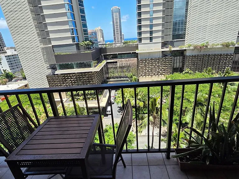 2140 Kuhio Ave #1007 — Photo 7
