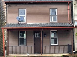 1013 W Pine St, Coal Township, PA 17866