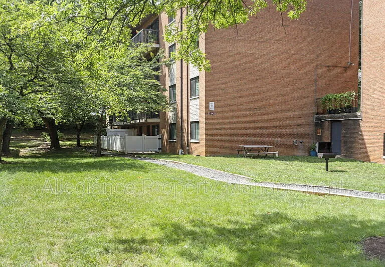 3312 S 28th St #303 — Photo 20