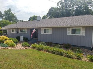 109 Glendale Ln, Oak Ridge, TN 37830