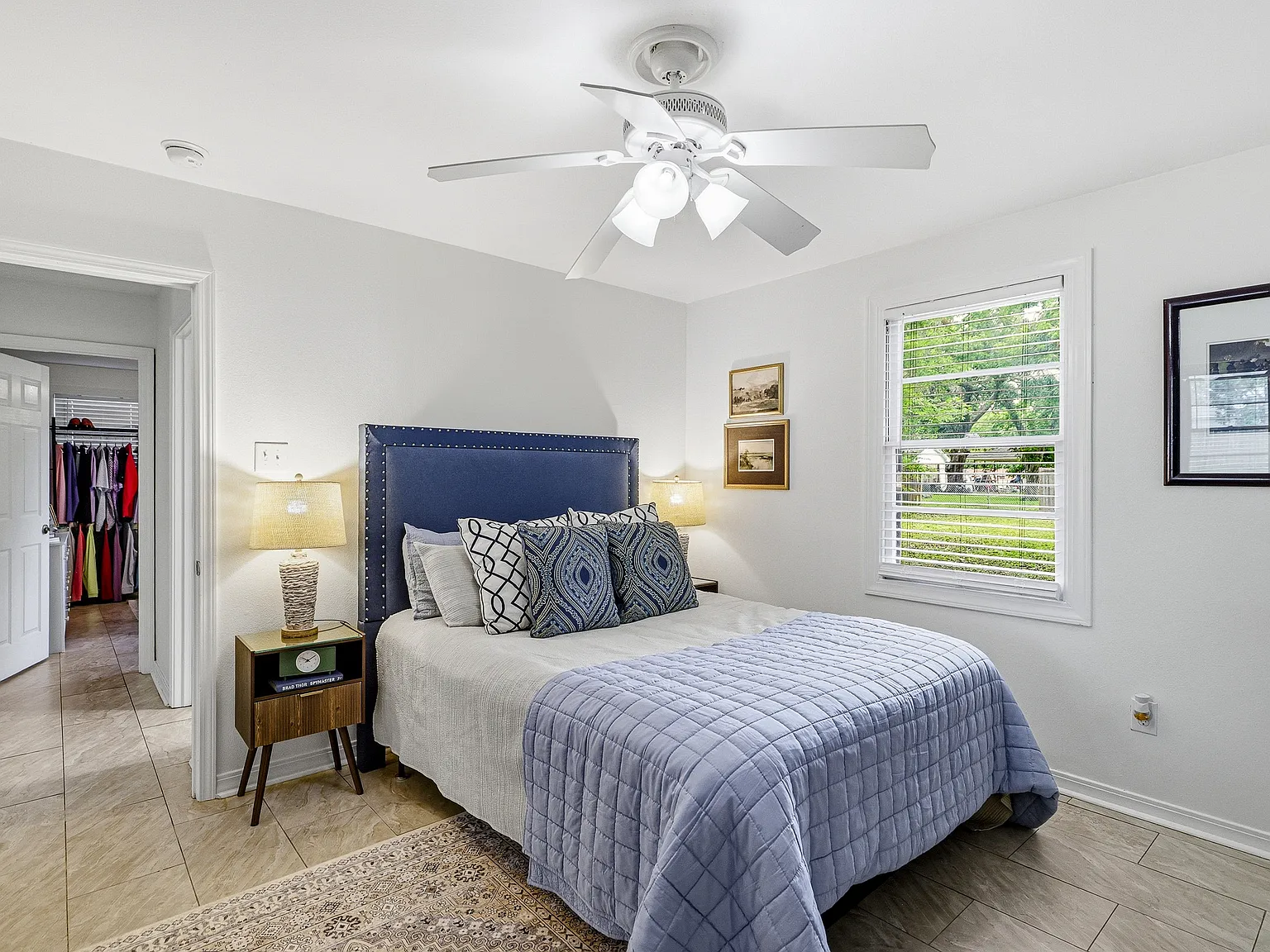 2 bed, 860 sqft, $2,350 — Photo 4