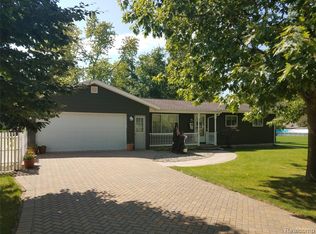4371 Golden Glow Dr, Columbiaville, MI