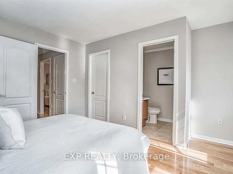 945 Sprague Pl — Photo 18