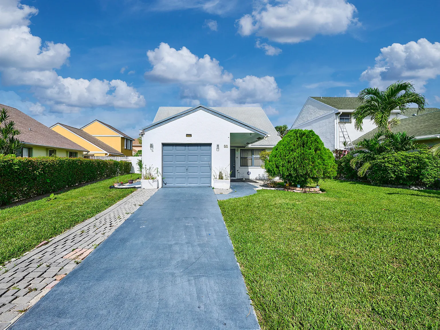 4 bed, 2.0 bath, 1483 sqft, $3,300 — Photo 4