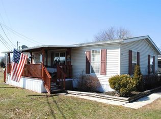 10 Sunflower Dr, Ephrata, PA 17522