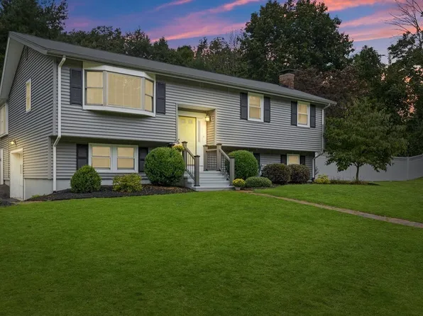 1 Sears Rd, Foxboro, MA 02035