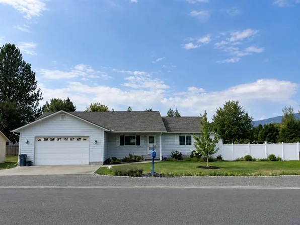 154 E Evergreen Dr, Kettle Falls, WA 99141