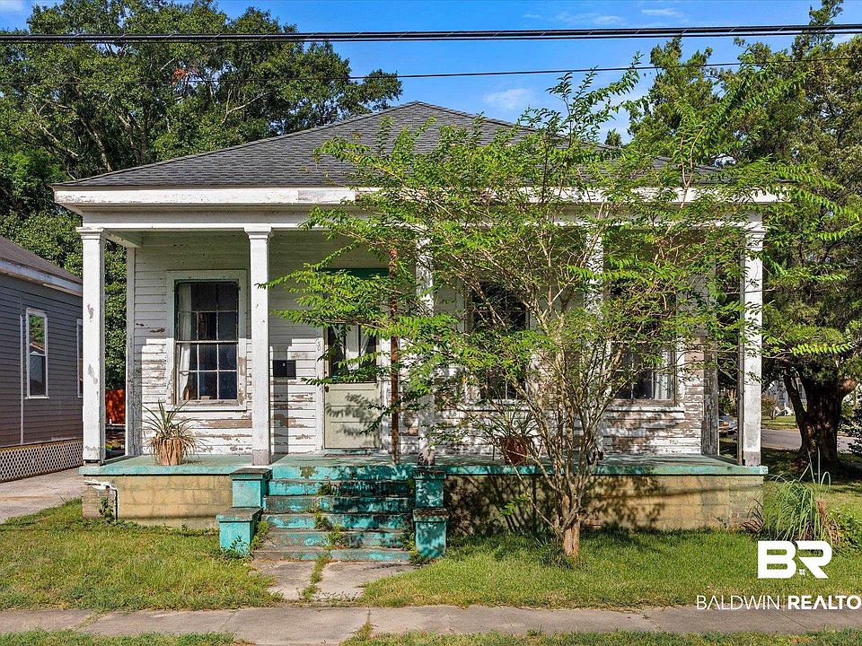 1st image of 450 Charles St