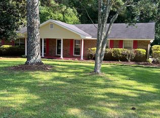 210 Fairfield Dr, Ellenwood, GA