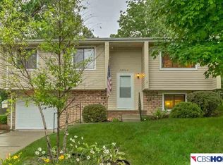13902 Barretts Cir, Omaha, NE 68138