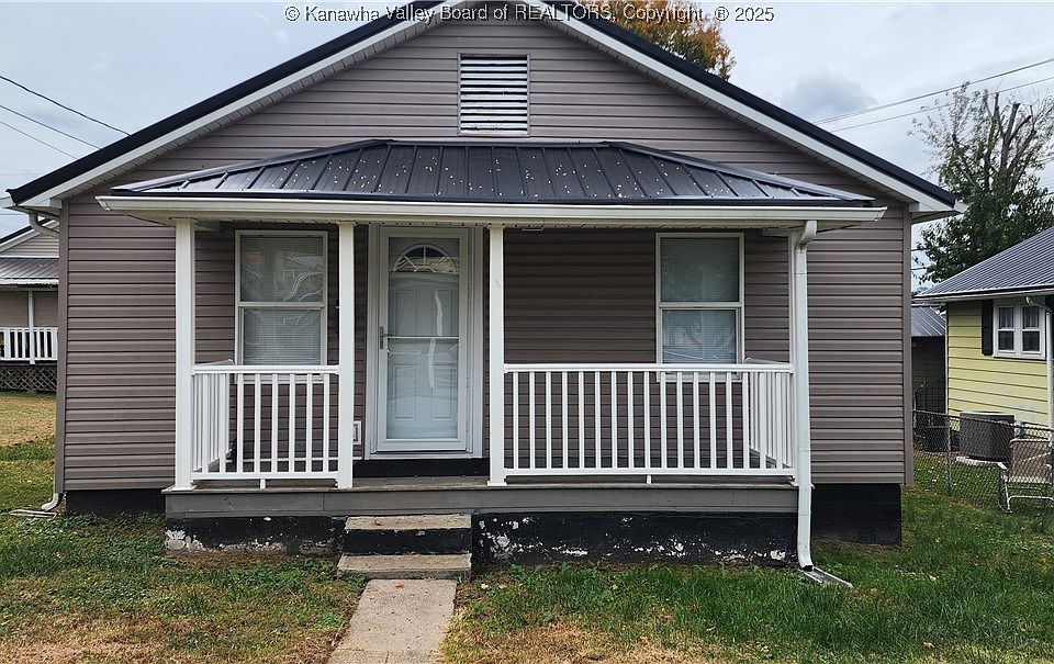 2nd image of 704 7th St