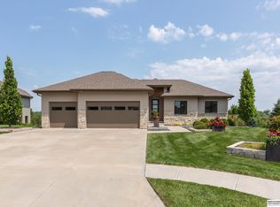 19602 Parker St, Elkhorn, NE 68022