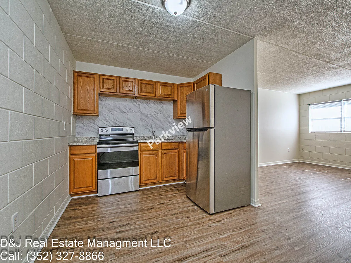 Building Photo - 1432 E McDonald Ave #13