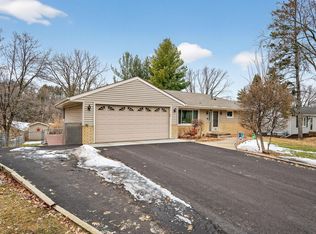 6483 Berkshire Ln N, Maple Grove, MN 55311