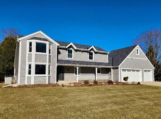 W342N6303 Kathy DRIVE, Oconomowoc, WI 53066