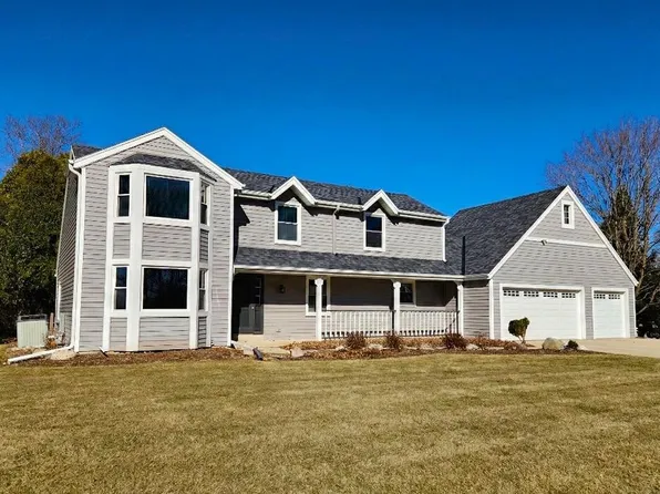 W342N6303 Kathy DRIVE, Oconomowoc, WI 53066