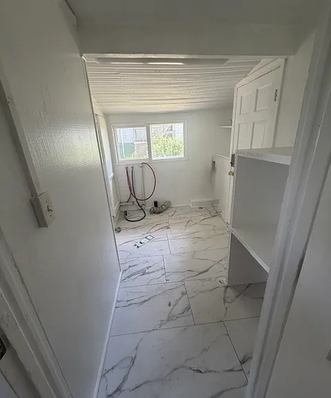 Upstairs utility room #2