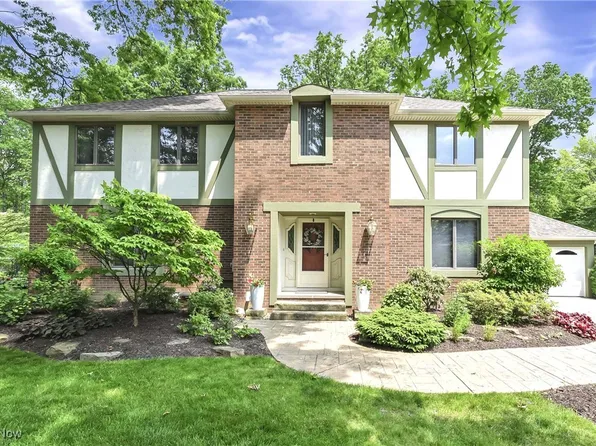 30542 Atlanta Ln, Westlake, OH 44145