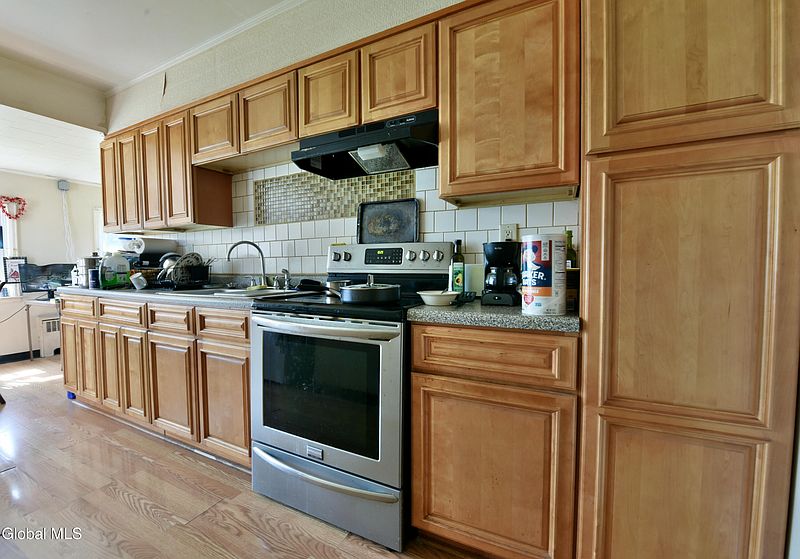 4th image of 1 Loralee Drive