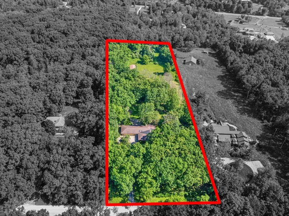 8751 Warren Rd, Plymouth, MI 48170