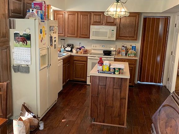 3rd image of 6442 Woodside Ct #14