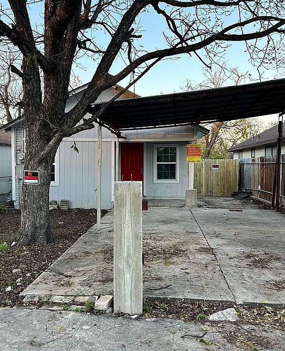 1st image of 2925 Chihuahua St