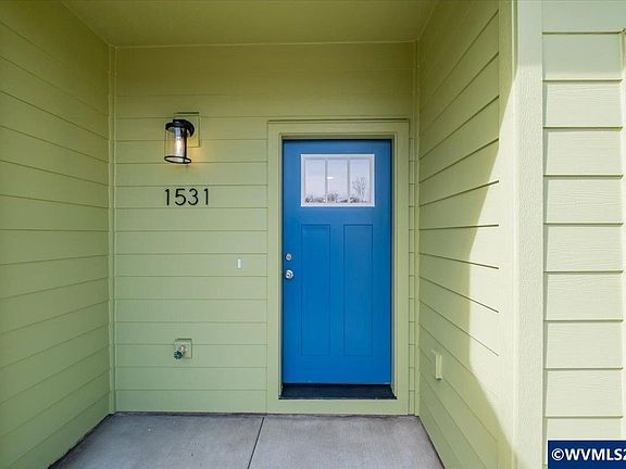 3rd image of 1531 SW 11th St