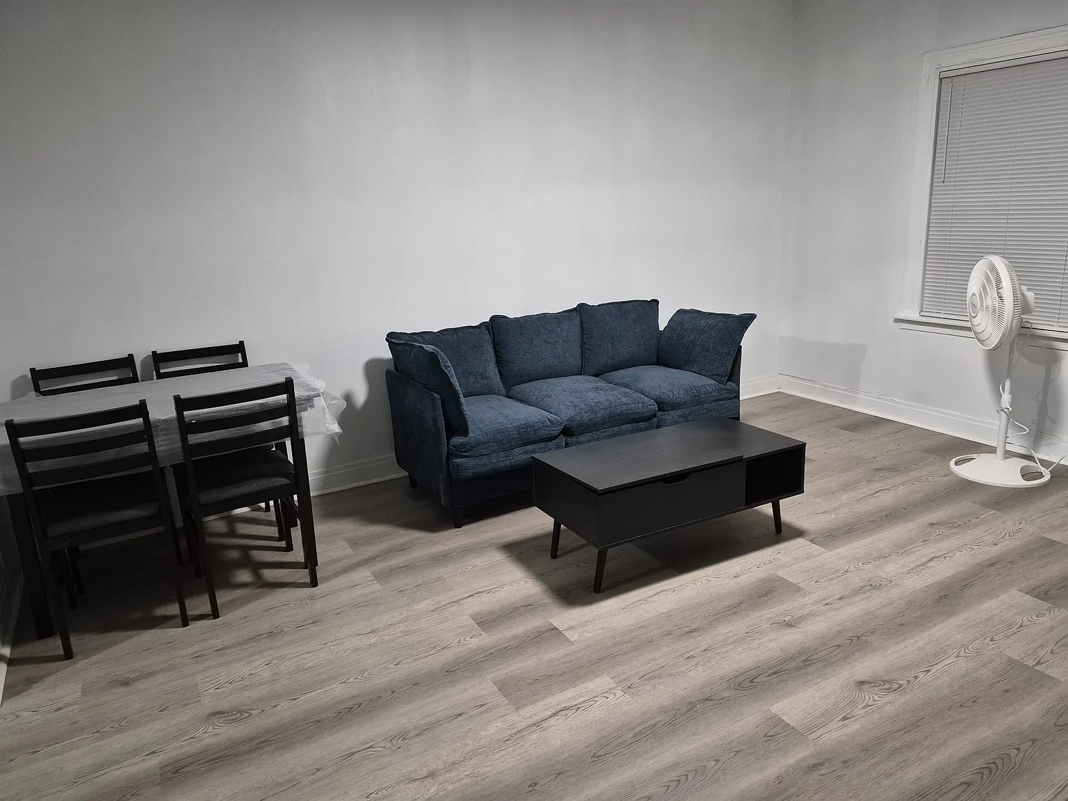 2 bed, 1.5 bath, $1,600 — Photo 3