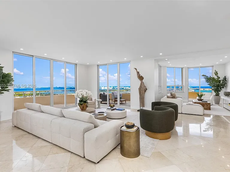 808 Brickell Key Dr #3901 — Photo 1