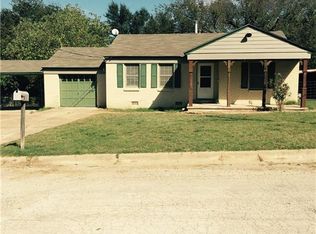 523 E Pierson St, Hamilton, TX 76531