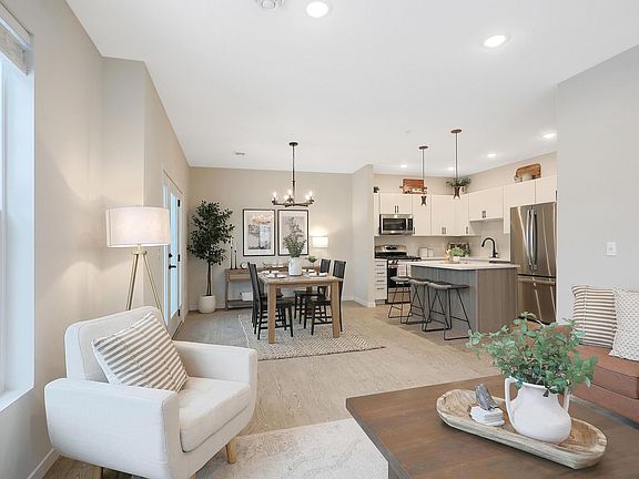 4th image of 4760 Ironwood Cir #84