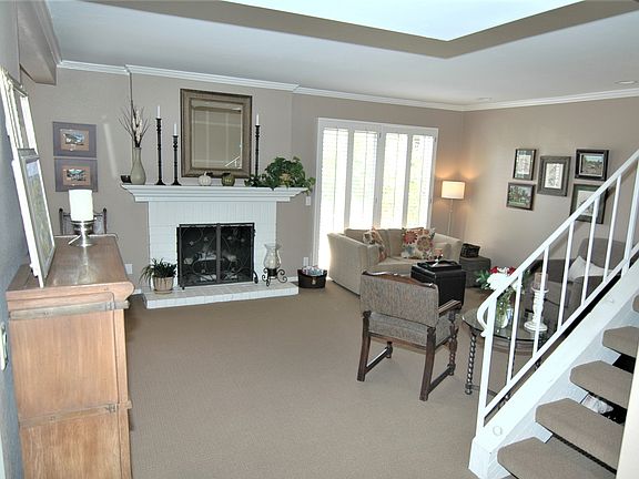 3rd image of 130 Oak Forest Cir