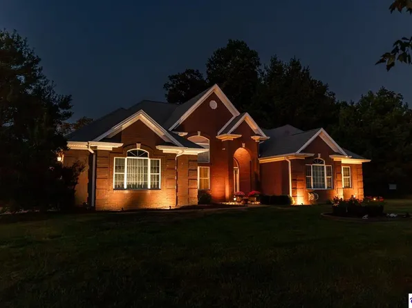 260 Villa Ray Dr, Radcliff, KY 40160