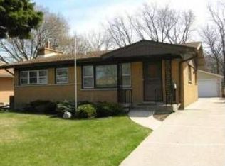 89 Montesano Ave, Waukegan, IL 60087