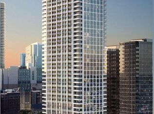 88 Queen St E #4910, Toronto, ON M5C 0B6