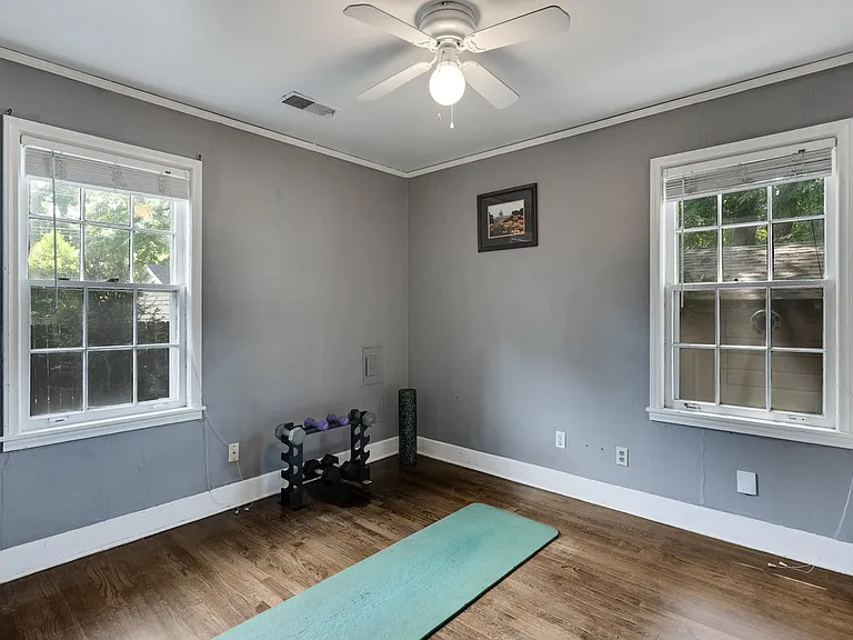 731 Buck St — Photo 3