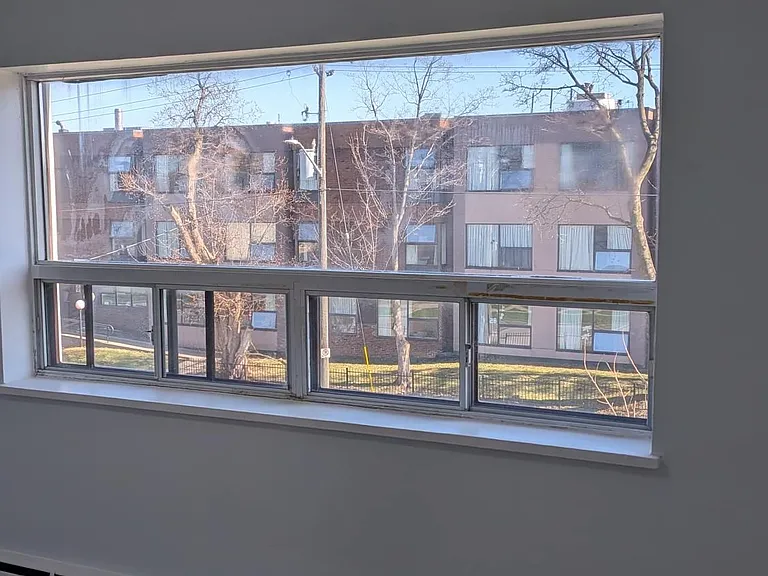 296 Saguenay Ave #11 — Photo 21