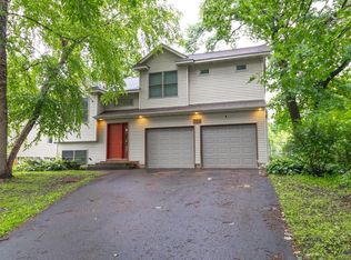 659 Goodview Ave N, Oakdale, MN 55128