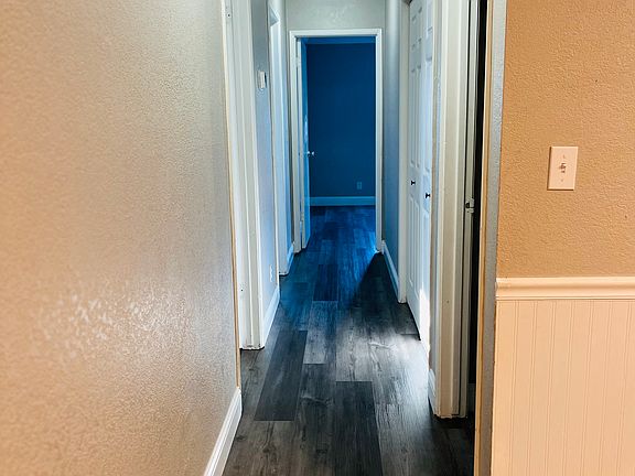 3rd image of 6089 Thornwood Dr