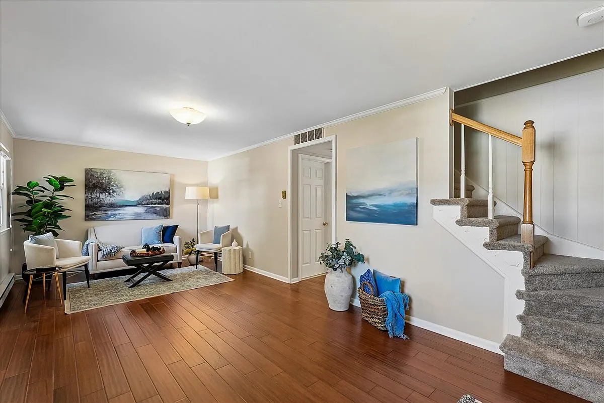 4 bed, 1440 sqft, $2,700 — Photo 3