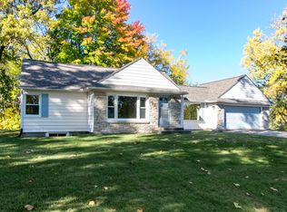 5715 Kalamazoo Ave SE, Kentwood, MI 49508