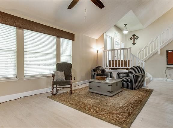 4th image of 5832 Carroll Dr