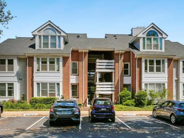7604 Lakeside Village Dr APT J, Falls Church, VA 22042