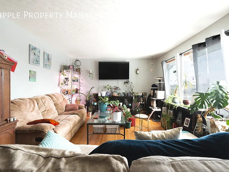 6039 18a St SE #UPPER — Photo 5