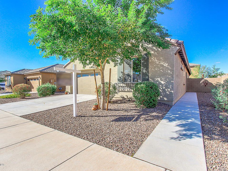 1st image of 21078 E Pecan Ln