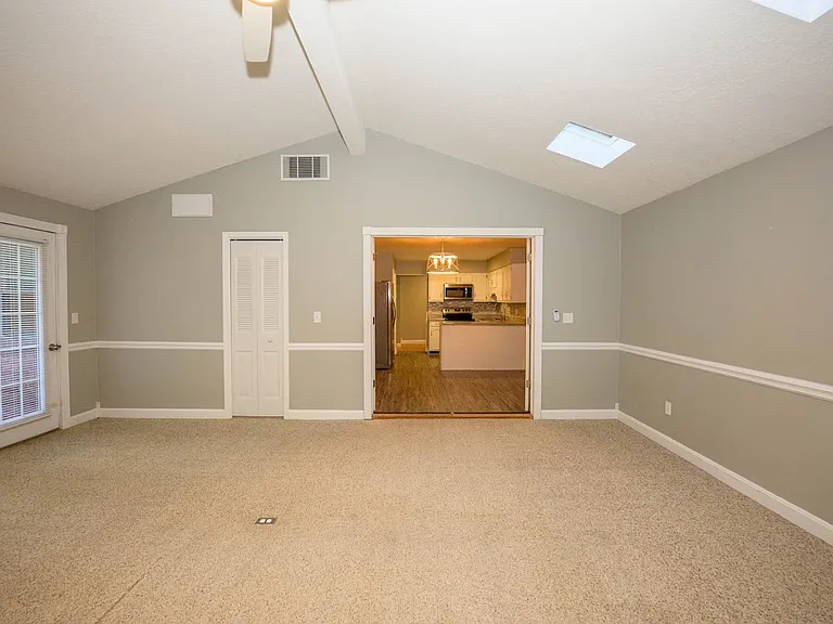 226 Carey Ln — Photo 12