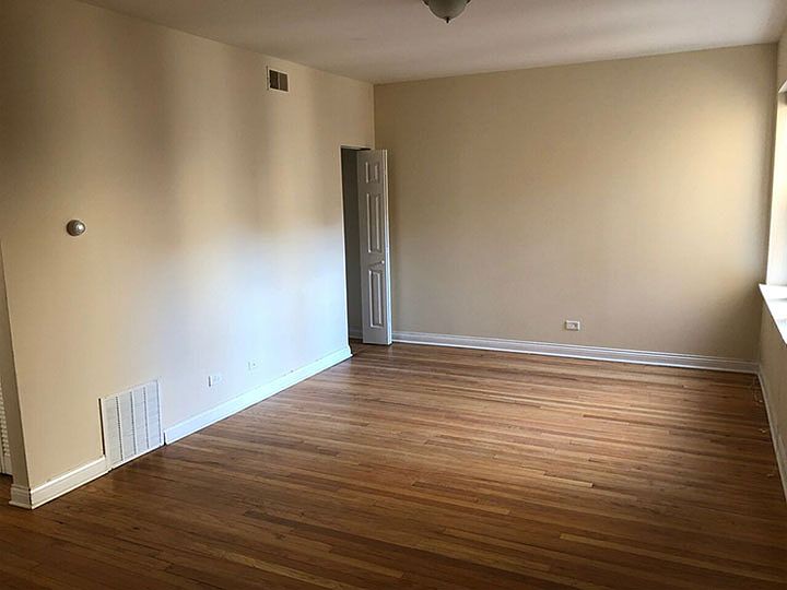 2nd image of 4435 W Fullerton Ave #4437-3