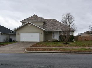 2990 W Darby St, Springfield, MO 65810